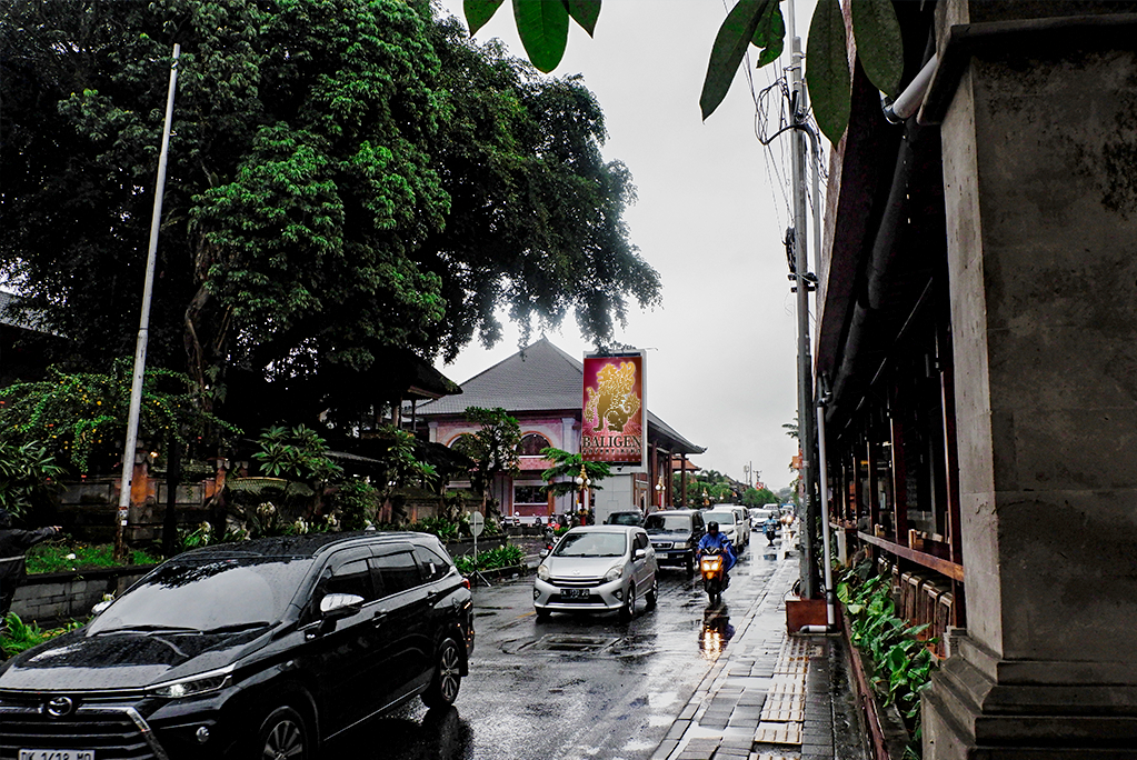 Billboard Jl Raya Ubud Pasar Ubud 2